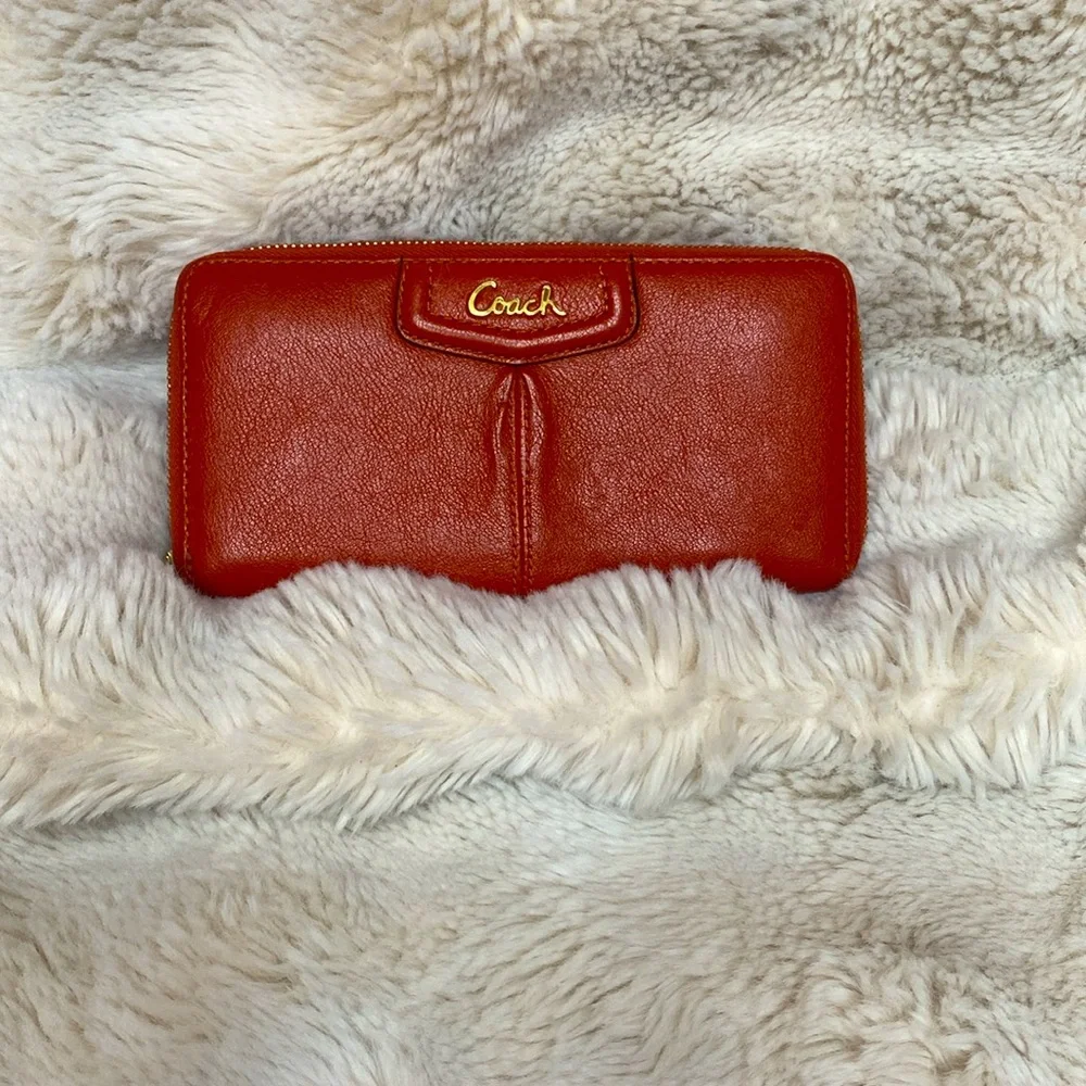 COACH ASHLEY LEATHER ZIP AROUND WALLET - Picture 11 of 12